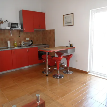 Adria And Apartamento *