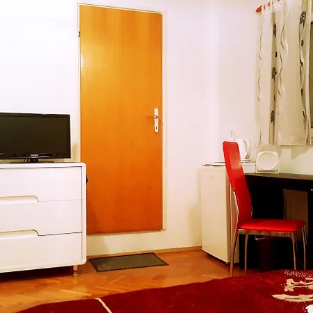 Adria And Apartmán *