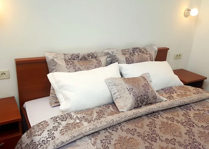 Adria And دوبروفينك